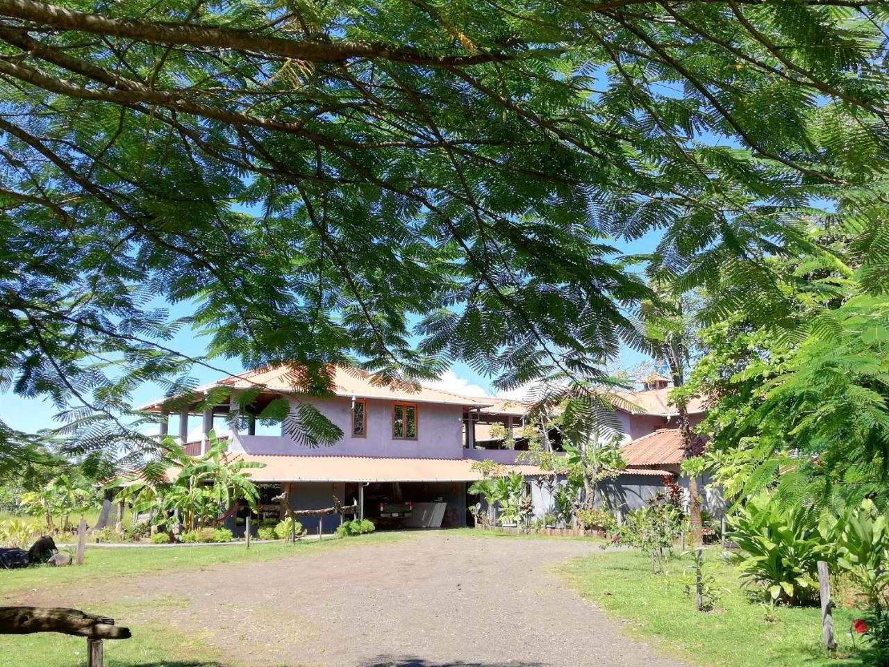 Punta Duarte Garden Inn Los Duarte Екстериор снимка