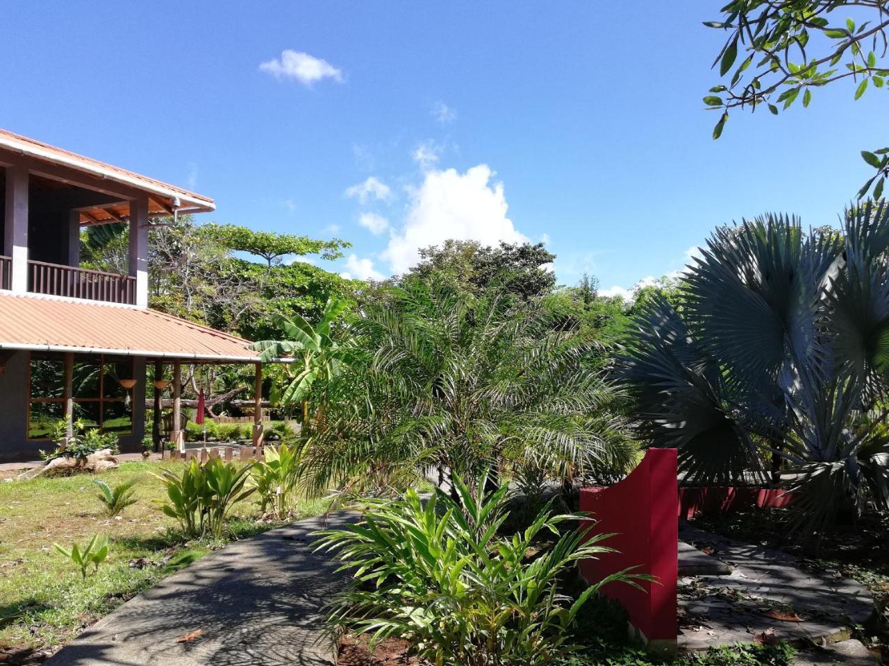 Punta Duarte Garden Inn Los Duarte Екстериор снимка