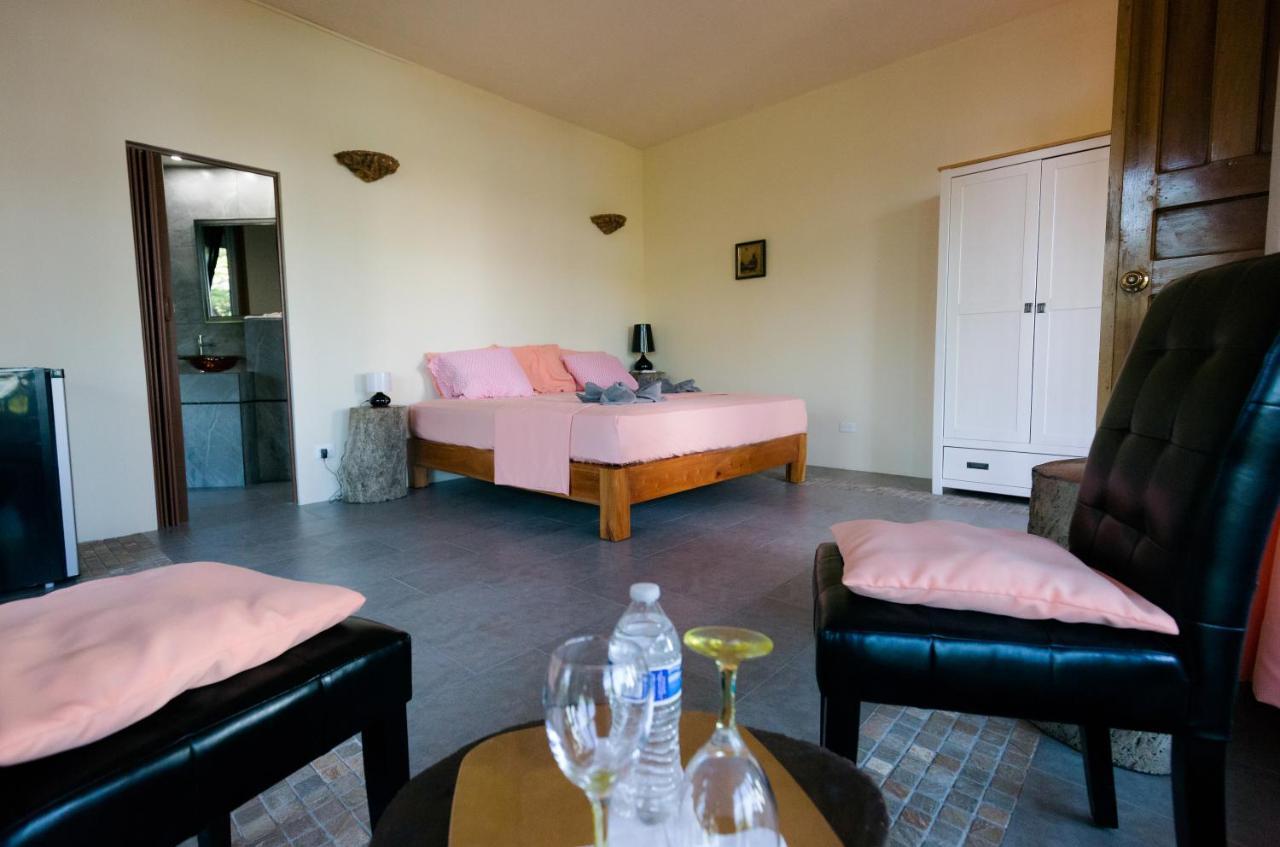 Punta Duarte Garden Inn Los Duarte Екстериор снимка