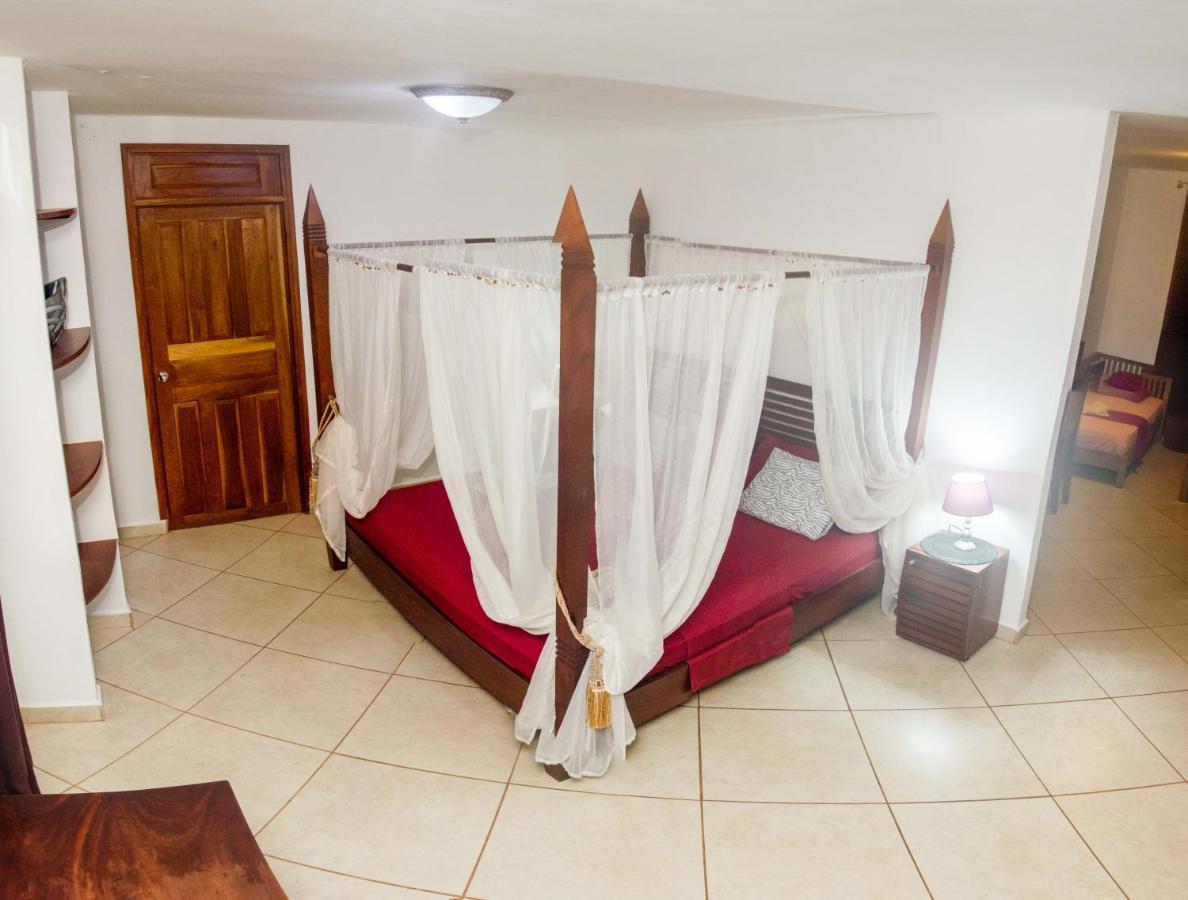 Punta Duarte Garden Inn Los Duarte Екстериор снимка