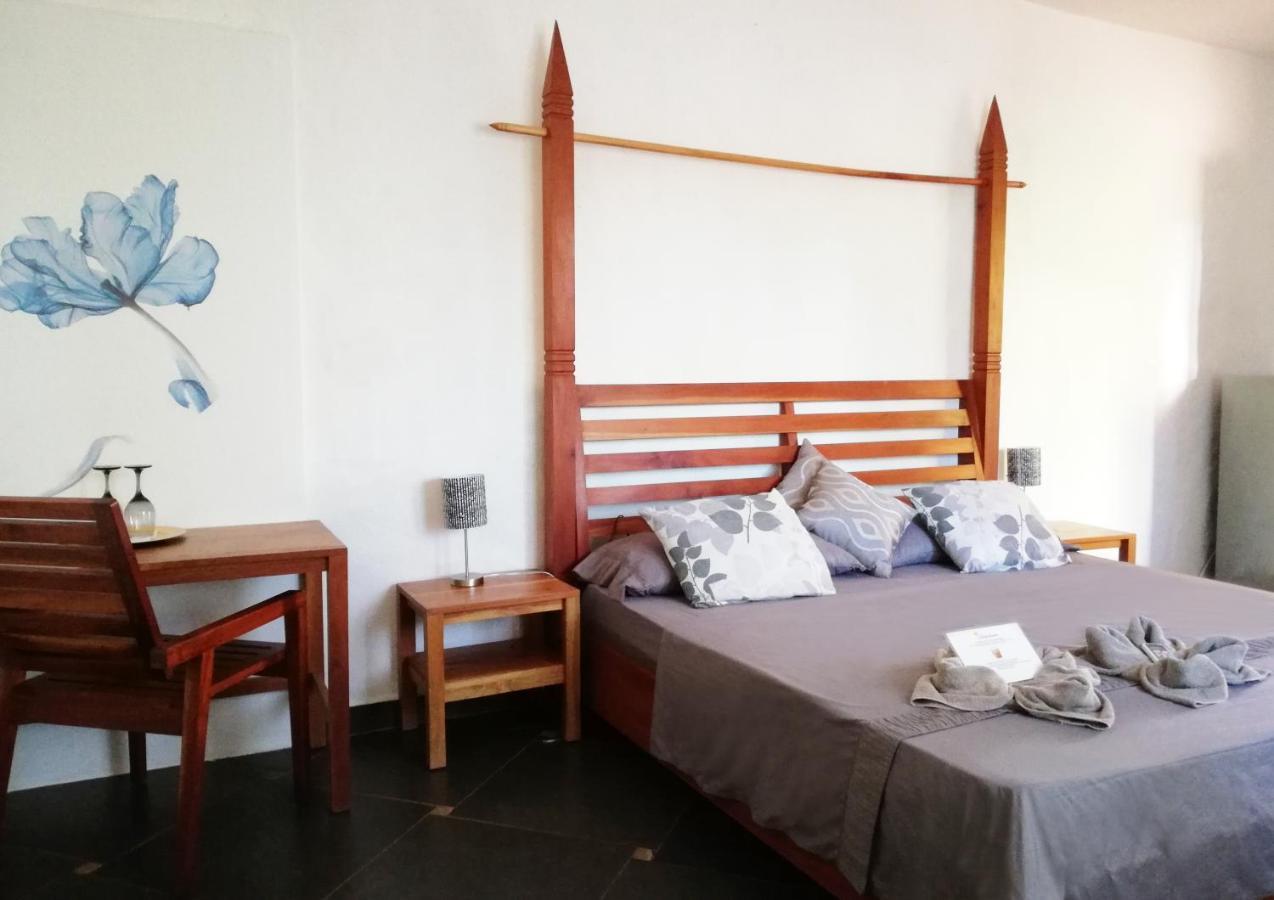Punta Duarte Garden Inn Los Duarte Екстериор снимка